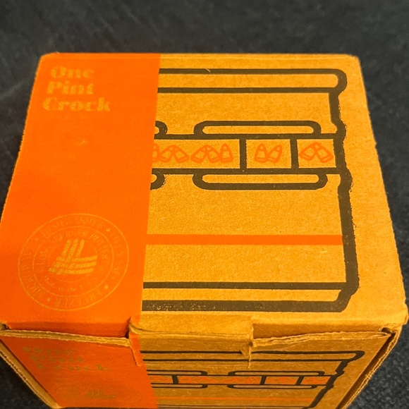 1999 LONGABERGER Candy Corn Crock - Picture 8 of 13